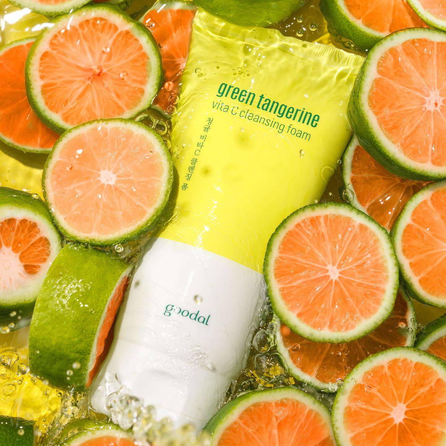 Nettoyant moussant à la vitamine C "Green Tangerine"
